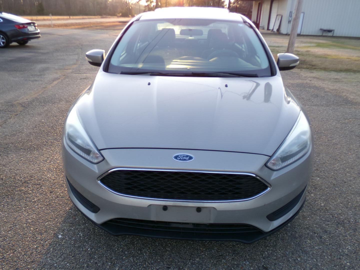 2015 Tectonic Silver Metallic /Black Ford Focus (1FADP3F23FL) , located at 401 First NE, Bearden, AR, 71720, (870) 687-3414, 33.726528, -92.611519 - Photo#22